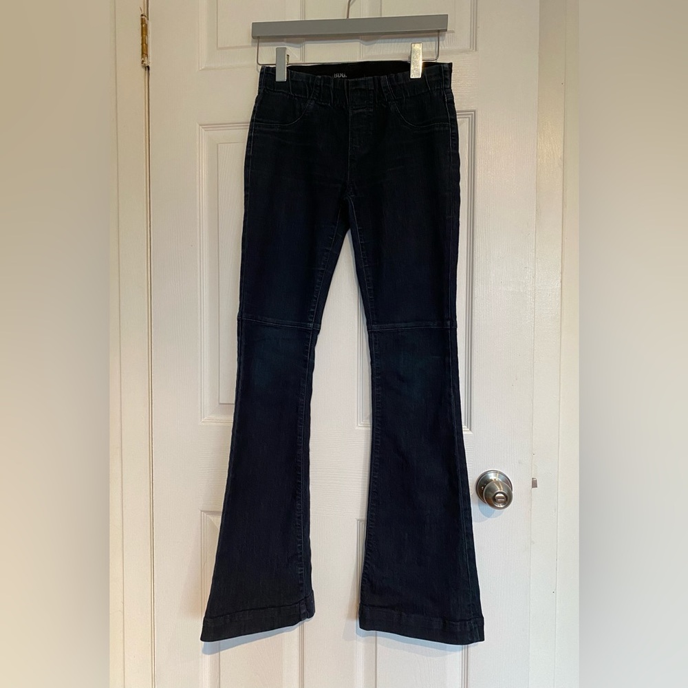 BDG Pull On Flare jeans. Size 28.